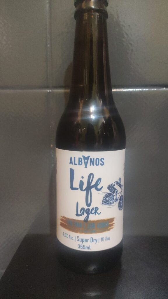 Life Lager é uma das representantes das cervejas de baixas calorias feitas artesanalmente